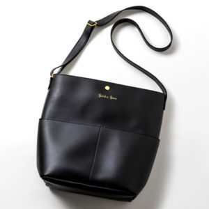 2019年11月発売ムック本Spick ＆ Span Out Pocket Shoulder Bag Book付録のレザー調ショルダーバッグ