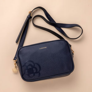 ローソン限定ムック本CLATHAS SHOULDER BAG BOOK SPECIAL PACKAGE付録のバッグ