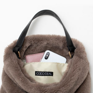 2020年12月発売ムック本COCO DEAL FUR DRAWSTRING BAG BOOK付録