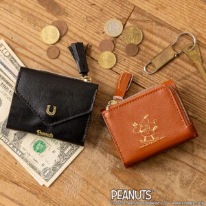 ローソン限定ムック本SNOOPY YEAR OF THE HORSE MINI WALLET BOOK BLACK BROWN