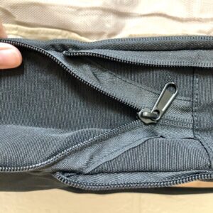 MURAトラベル圧縮ポーチのMサイズのファスナー
