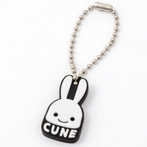 ムック本CUNE(R)×smart BIG BACKPACK BOOKのチャーム